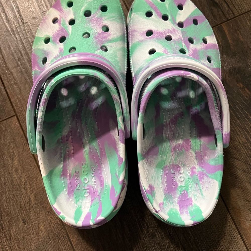 Colorful Clogs with Strap - Picture 3 of 6